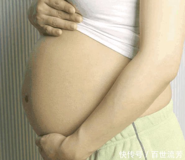 8个半月孕妇剖腹产下双胞胎,突发羊水栓塞抢救
