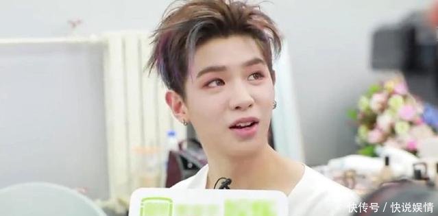 黄明昊上一秒还炫耀掰手腕厉害,下一秒就遭范