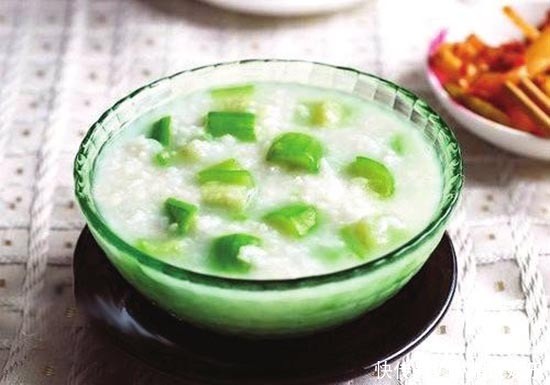 每日1膳:白米粥里加1物,坚持喝一喝,治好10年痛