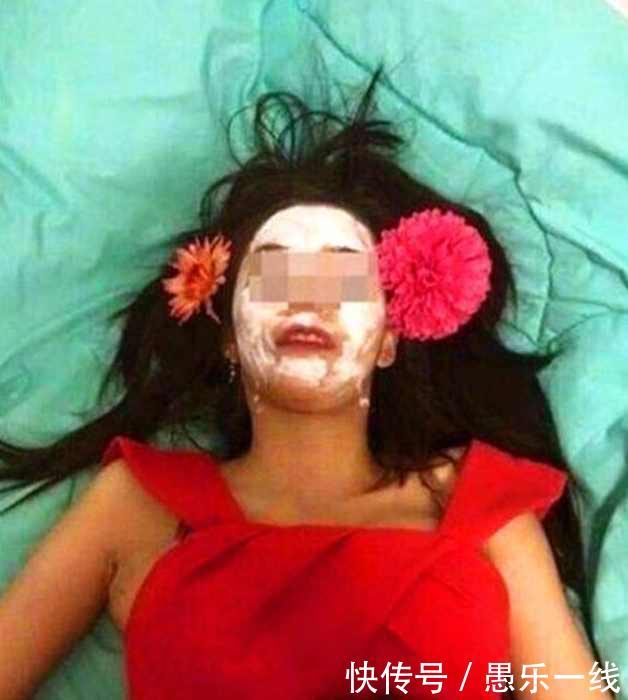 21岁女孩喝醉了在路边被男子背回家后,对她做的事让她很愤怒
