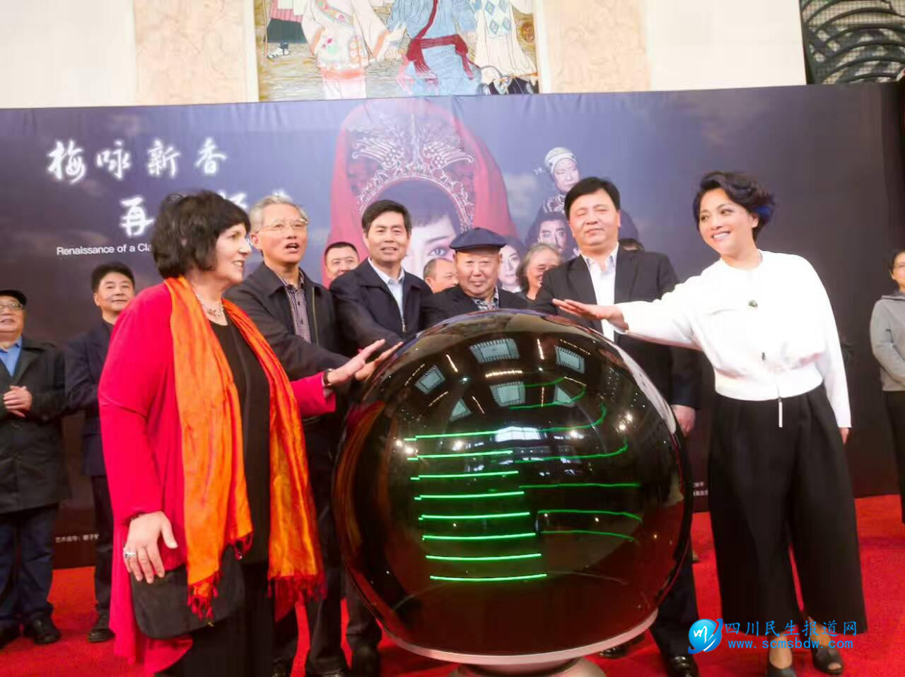 重庆市委宣传部副部长,重庆市文化委员会主任张洪斌在开机仪式上讲话
