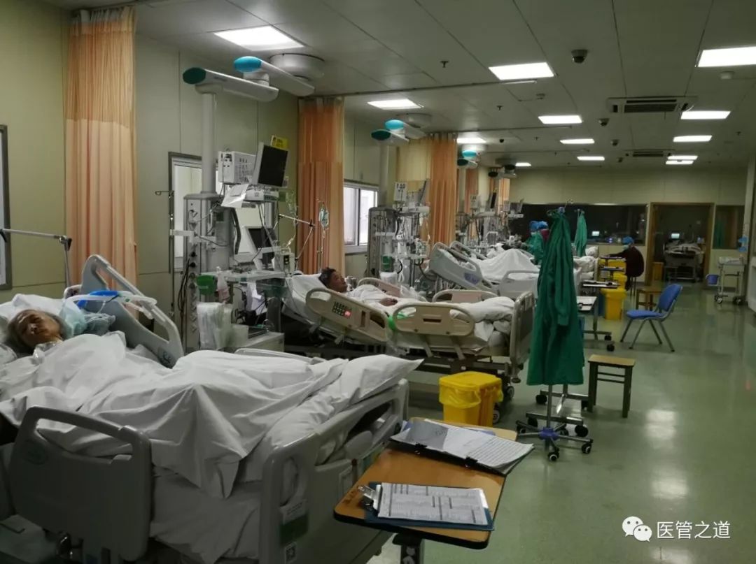 除夕 白衣天使为健康\"守岁\"