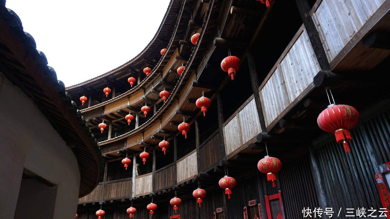 中国古建筑的一朵奇葩，福建永定土楼，神奇的山区民居冬暖夏凉