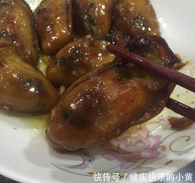 猪肚,海参,鲍鱼,蚝干煨汤真是绝配