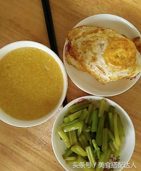 月收入5000元的贫困家庭的一日三餐