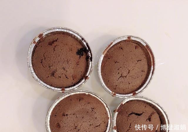 伊能静母女一起做甜品, 完成后却都不吃, 一个怕