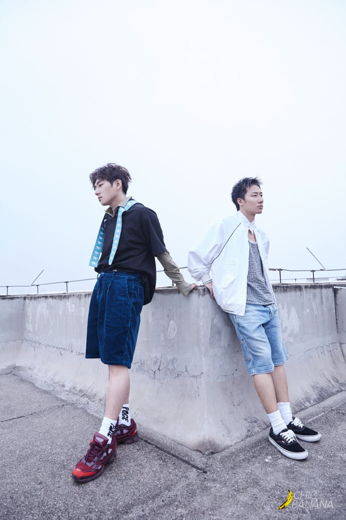 街舞王韩宇写真曝光,飒爽造型帅气爆棚,与胡