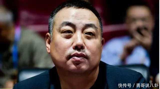 奥运冠军马琳被除名,如今自费指导刘诗雯比赛,两任妻子身材傲人 最新爆料