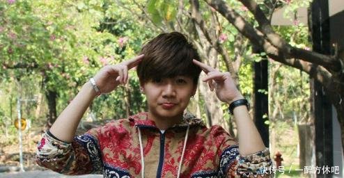 YY大网红都开什么车利哥劳斯莱斯不算最豪华