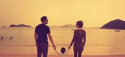 孙俪晒一家四口海边放飞照, 网友 果然女儿随爹