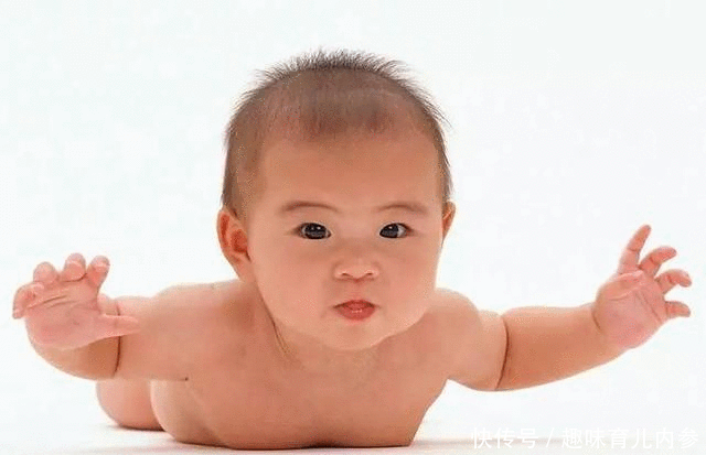 容易让宝宝大运动发育滞后的几种带娃方式