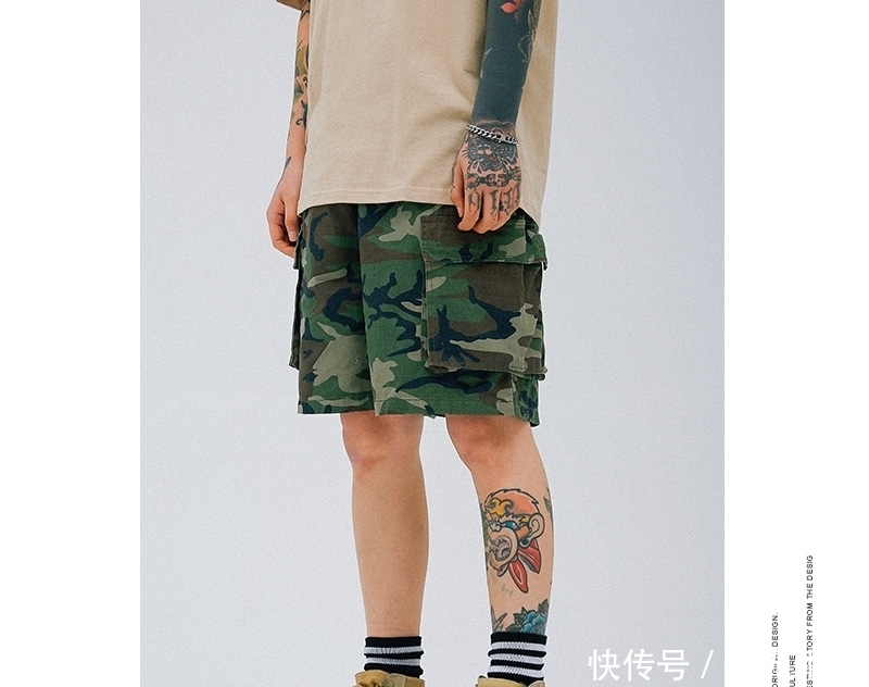 别再傻傻穿西裤了,时下男人都穿这样的工装裤,时尚帅气有男人味 澳门新濠天地娱乐网址