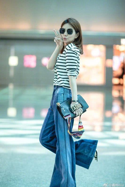 Ella生孩子后衣品越来越好!一条高腰阔腿裤竟穿