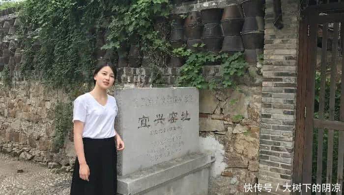 宜兴这位女孩火了公然揭开紫砂行业市场黑幕