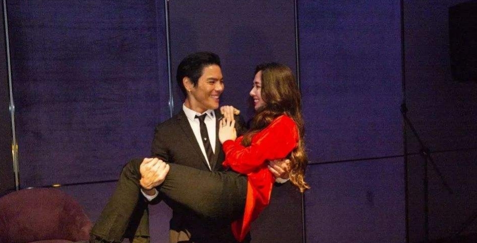 向佐成功求婚郭碧婷:水到渠成!车库豪车亮了,网