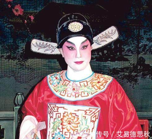 多次与陈豪搭档 粤剧却是她的主业 在TVB反串