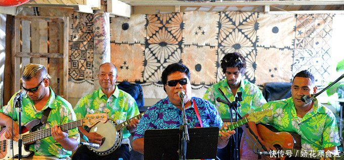 这个地方以胖为美，男士的正装是裙子，你知道是哪里吗