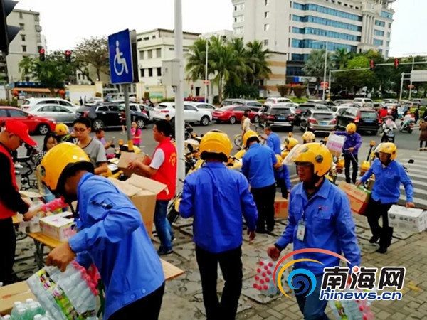 服务海口滞留游客 民生燃气出动燃气抢险摩托