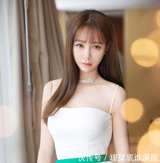 沈梦辰机场偶遇韩雪,全程很尴尬,网友豪门和土