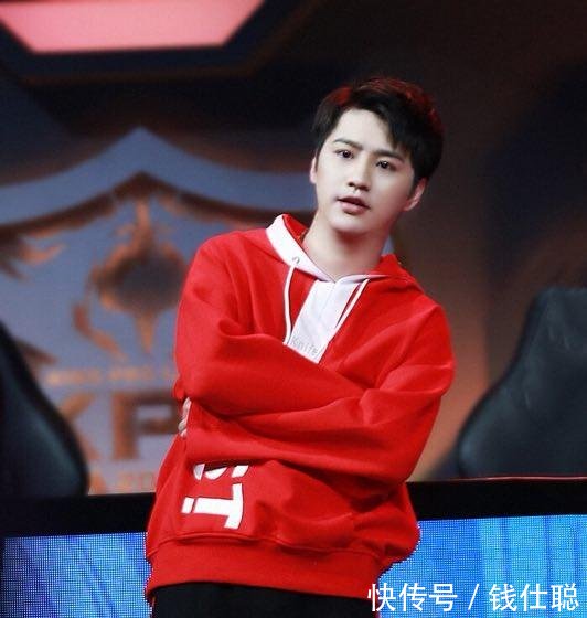 王者荣耀KPL颜值选手大盘点, 原来帅气的小哥