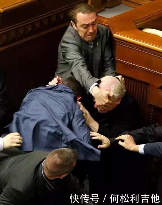 电影成真!出演总统的演员强势赢得乌克兰总统