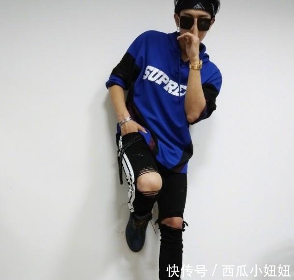 吴亦凡黄子韬跨年相拥!与鹿晗张艺兴四子合体