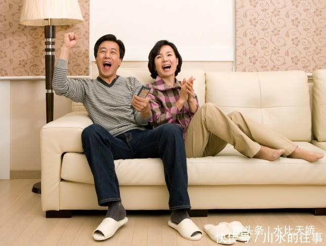 “儿子,你为啥老偏心儿媳妇”“妈,小家幸福您的晚年才幸福” 澳门凯旋门网上堵场
