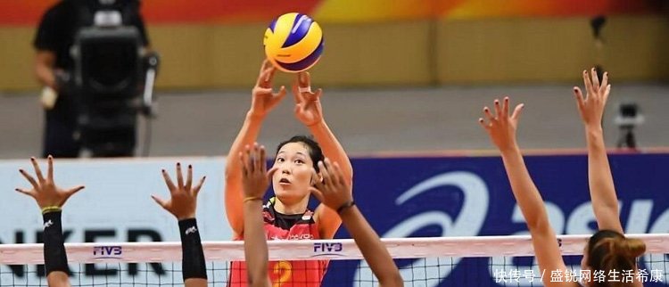 意外惊喜!郎平解锁朱婷新技能,女排变阵又有