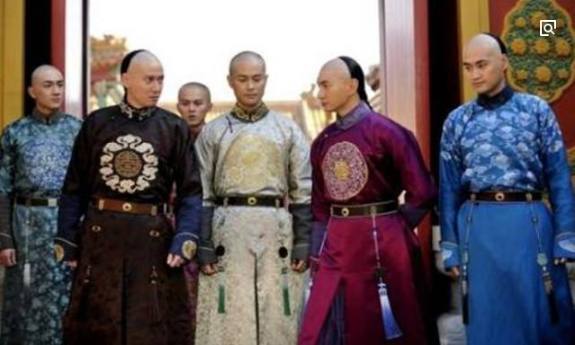 康熙临死前为何要支走手握重兵的十四阿哥,雍正晚年道出历史真相