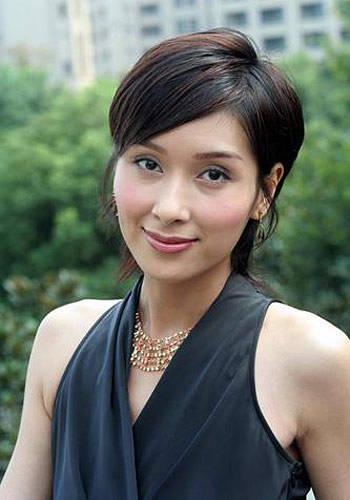 驻唱歌手工资_驻唱歌手收入(3)