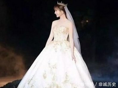 杜海涛跨年倒计时偷亲沈梦辰,全国观众都看见