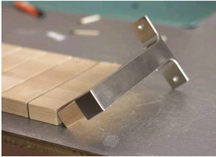 怎样自制简易美观的墙上放装饰品的架子_360