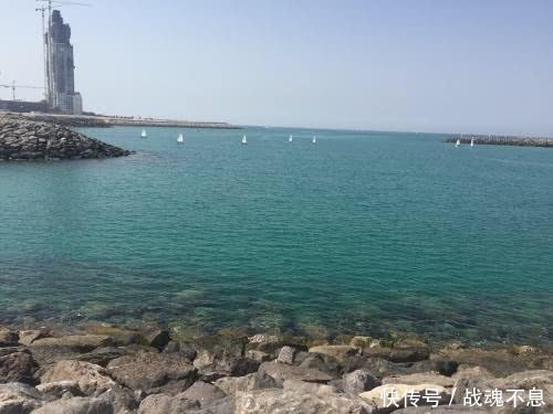 波斯湾一片祥和?实则伊朗正在给美国挖坑,而且特朗普不得不跳!