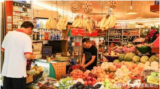 日本人来中国最想买一种水果,却被水果摊老板
