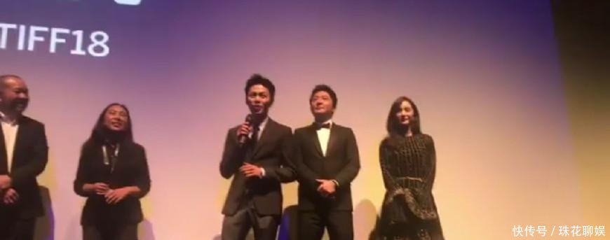 杨幂亮相多伦多电影节, 外网生图很能打, 两次避