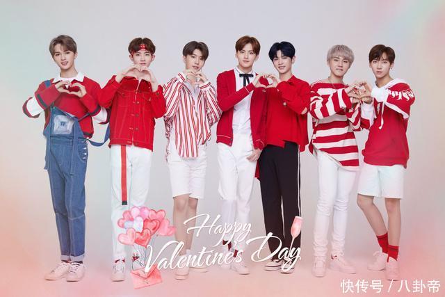 乐华七子机场迷路出糗,人马未到行礼先行,粉