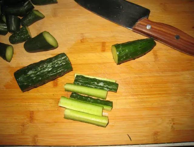 炎炎夏日，这样腌黄瓜，给肉都不换!!!