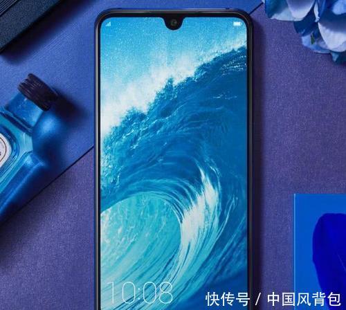 荣耀8XMax采用712英寸巨屏90以上屏占比干掉