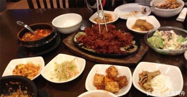 韩国人不会炒菜, 吃得再丰盛也只是火锅泡面吃
