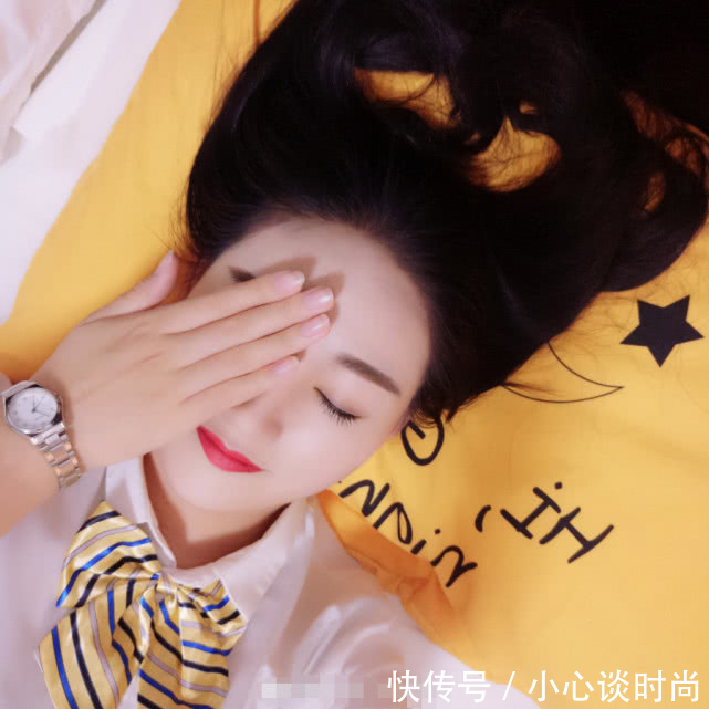 在睡衣上,飞机都要穿情趣制服,竟还有性短裙能空姐图片
