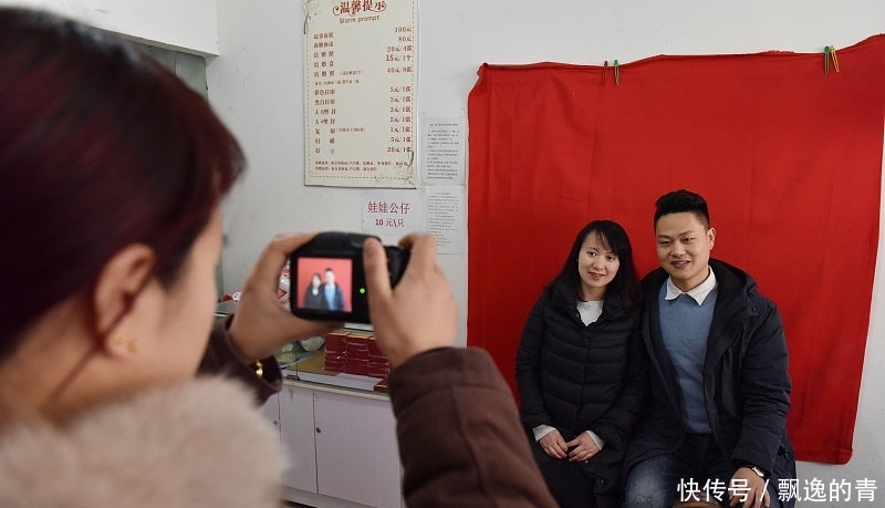 有种“结婚照”叫张伦硕钟丽缇的结婚照,就是特写,网友:可以这样么 通宝改为通博网站