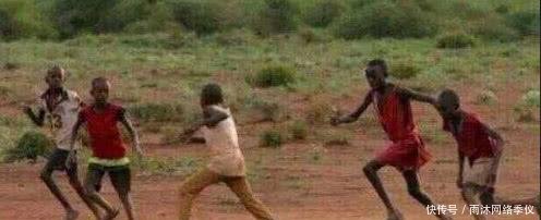 中国足球为什么不行看完这几组图你就彻底明白