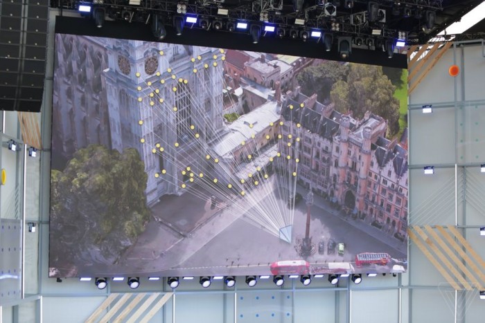 谷歌地图加入增强现实功能:用虚拟导游在实景