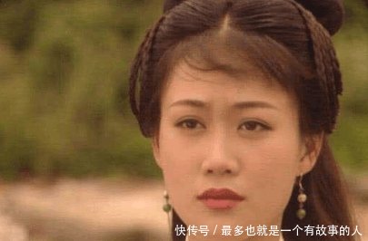 和黎姿大概是小圆脸的巅峰代表, 25年前照片也