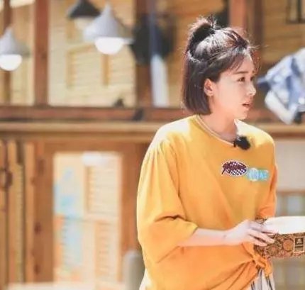 《亲爱的客栈》阚清子穿过5套衣服,图2很少女