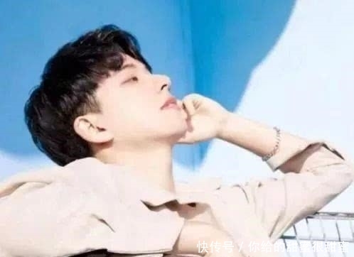 如何改变自己的气质男生 t01d5770be16f0db2d4.jpg