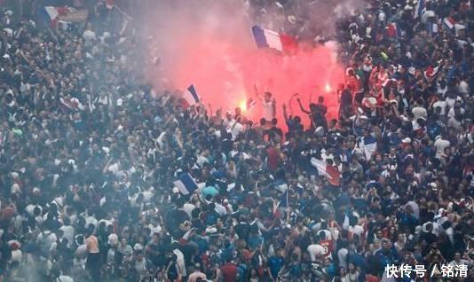 法国夺得神杯!巴黎9万球迷震撼狂欢 但引发暴