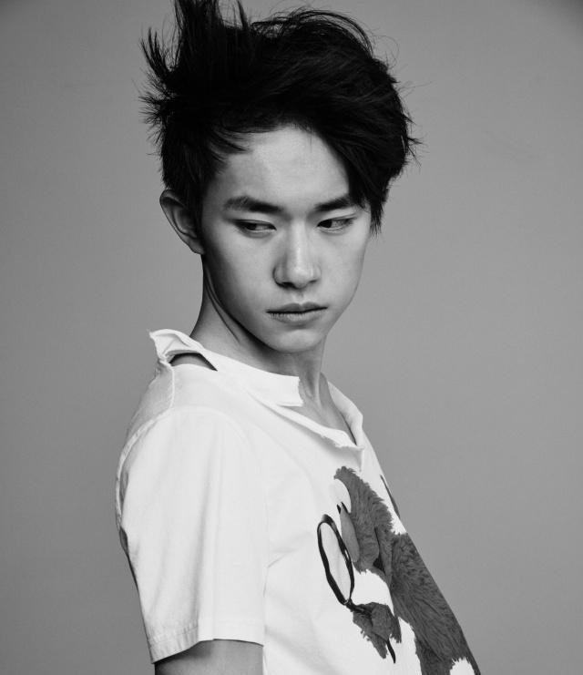 湖南五四晚会通知函中有易烊千玺,再联系王俊