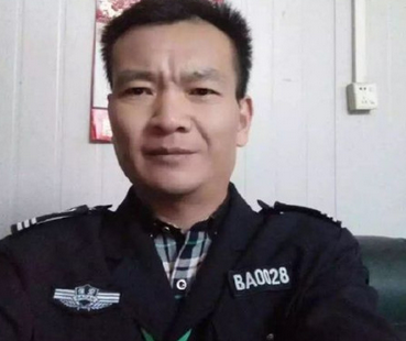 广东保安当肉垫勇救小孩是怎么回事?_360问