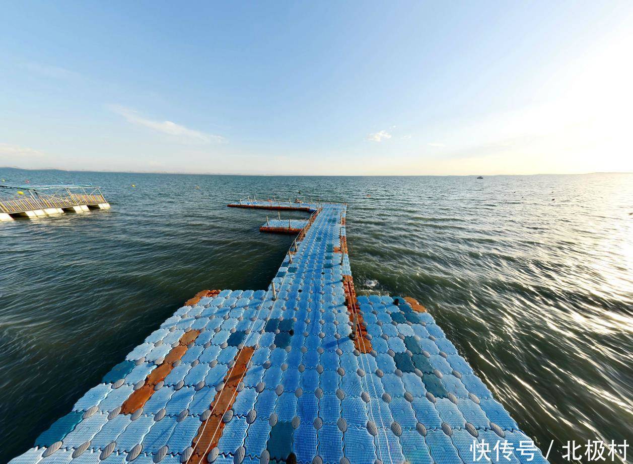 面积最大的地级行政区，相当于四省面积之和的巴音郭楞蒙古自治州